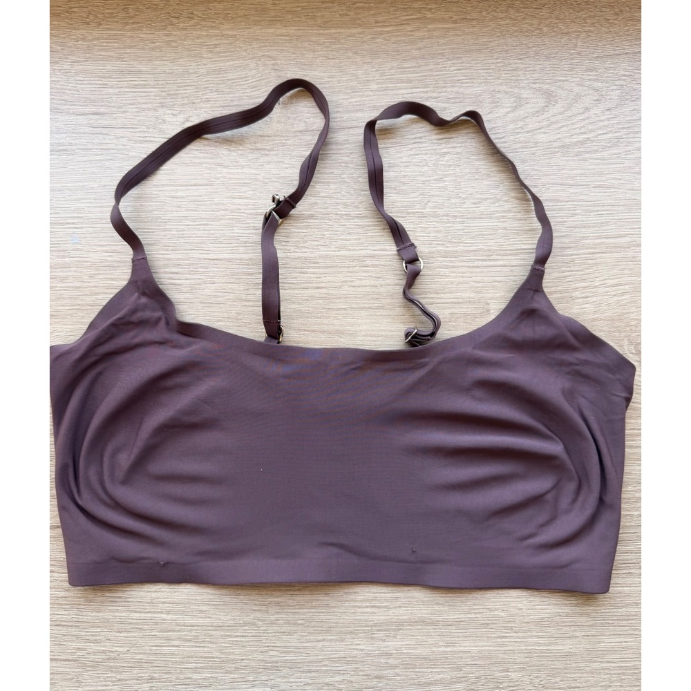 Abercrombie & Fitch brown seamless sports bra